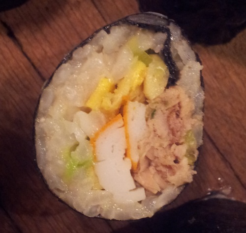 Maki Sushi mit Surimi, Avocado und Wasabifrischkäse | Privatblog
